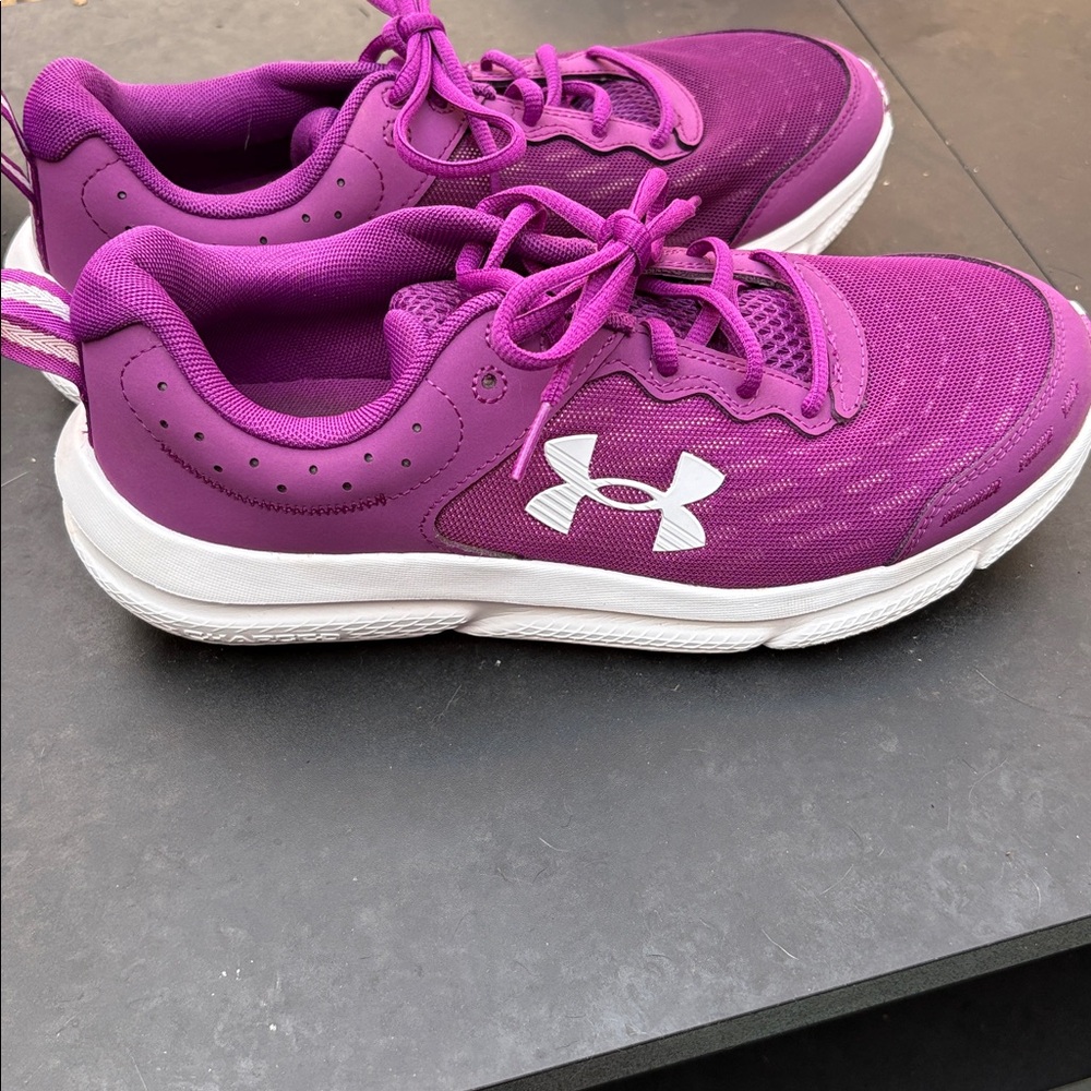 Under Armour Bright Purple Lightweight Running Shoes - Picture 4 of 7